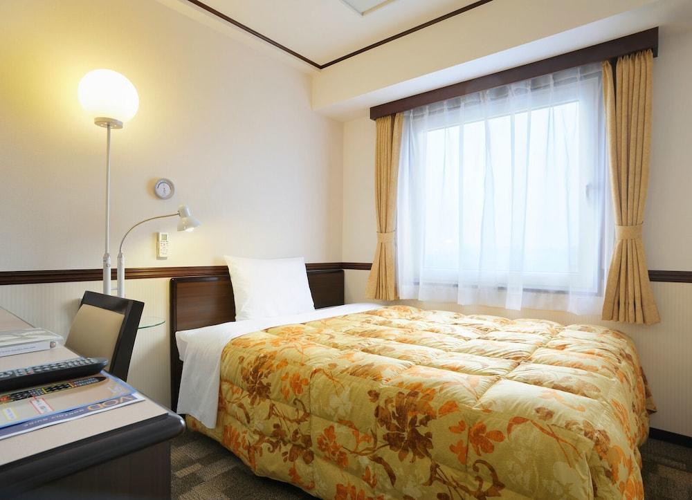 Toyoko Inn Oita Ekimae Экстерьер фото